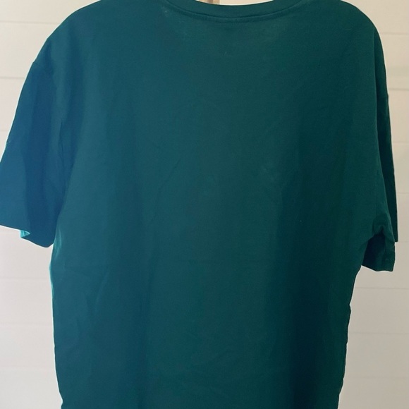 Universal Thread Apres Ski Graphic Tee - Dark Green NWT - Picture 4 of 8